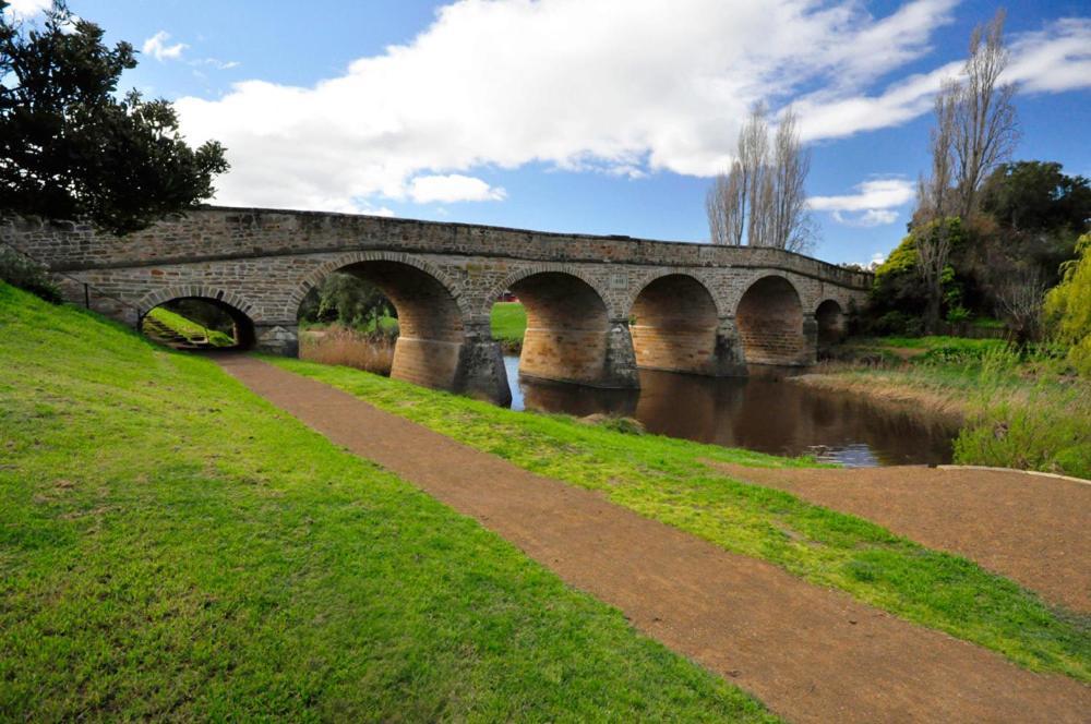 Bridge Cottages Sargeants & Armoury Cottages 1823 - History & Charm Richmond Buitenkant foto